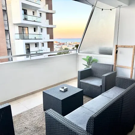 דירה 2br Seaview In Prime Location 1 Min From Sea